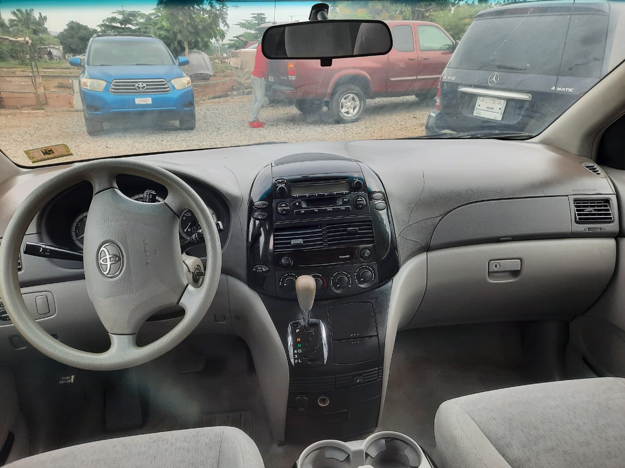 Foreign Used Toyota Sienna 2004