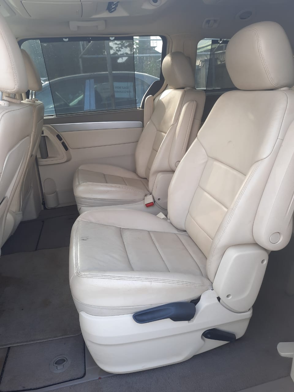 Foreign Used Volkswagen Routan 2009