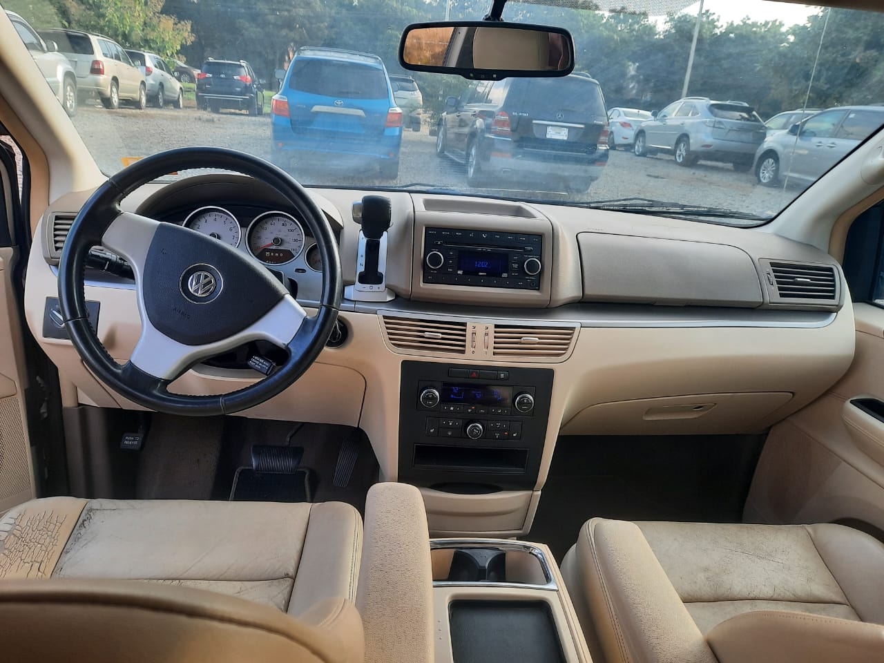 Foreign Used Volkswagen Routan 2009